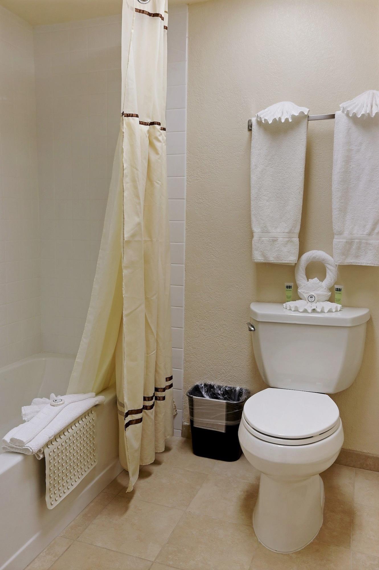 Castle Inn And Suites Анахайм Екстериор снимка