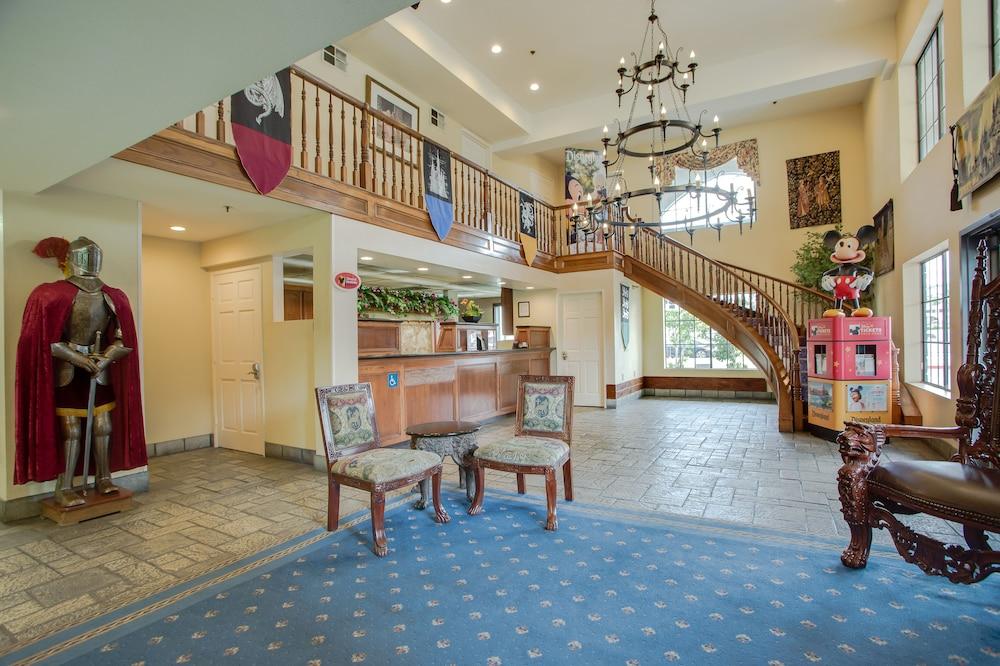 Castle Inn And Suites Анахайм Екстериор снимка