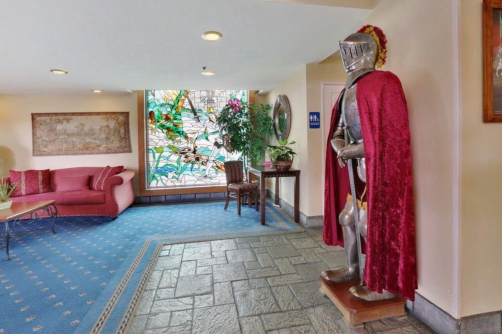 Castle Inn And Suites Анахайм Екстериор снимка